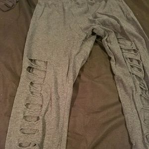 Ripped leggings